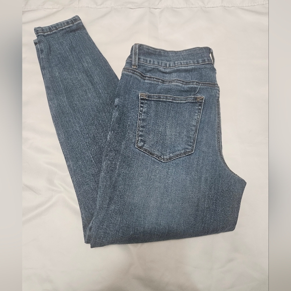 Maurices Medium Wash Skinny Jeans!